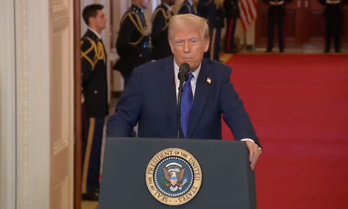 Donald Trump benennt XRP, SOL, ADA, BTC und ETH als Teil der US-Krypto-Reserve  – Block-Builders.de